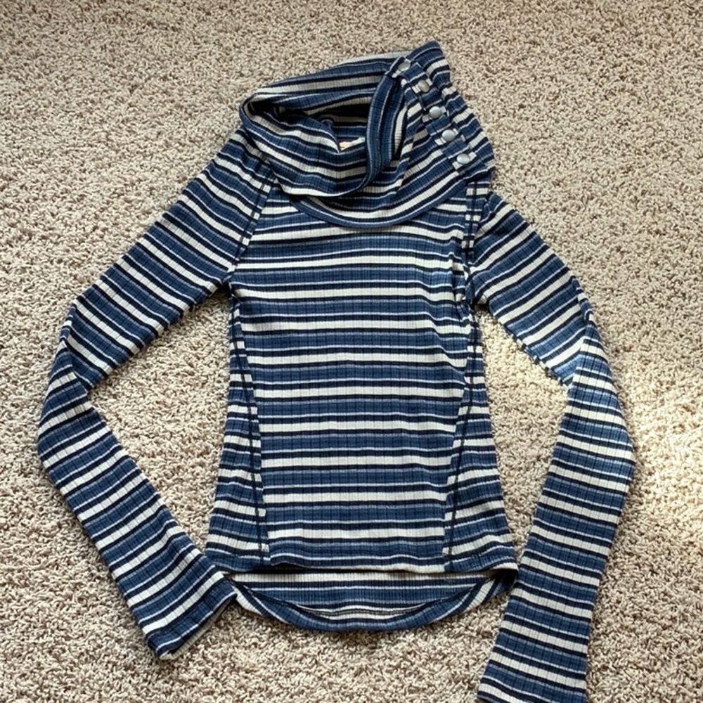 Free People Striped Blue and White Long Sleeve Top Women’s size Small